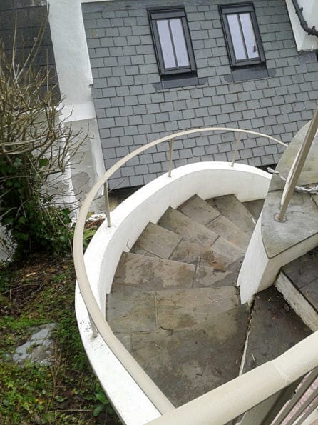 curved spiral handrail